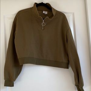 Cropped half-zip sweatshirt